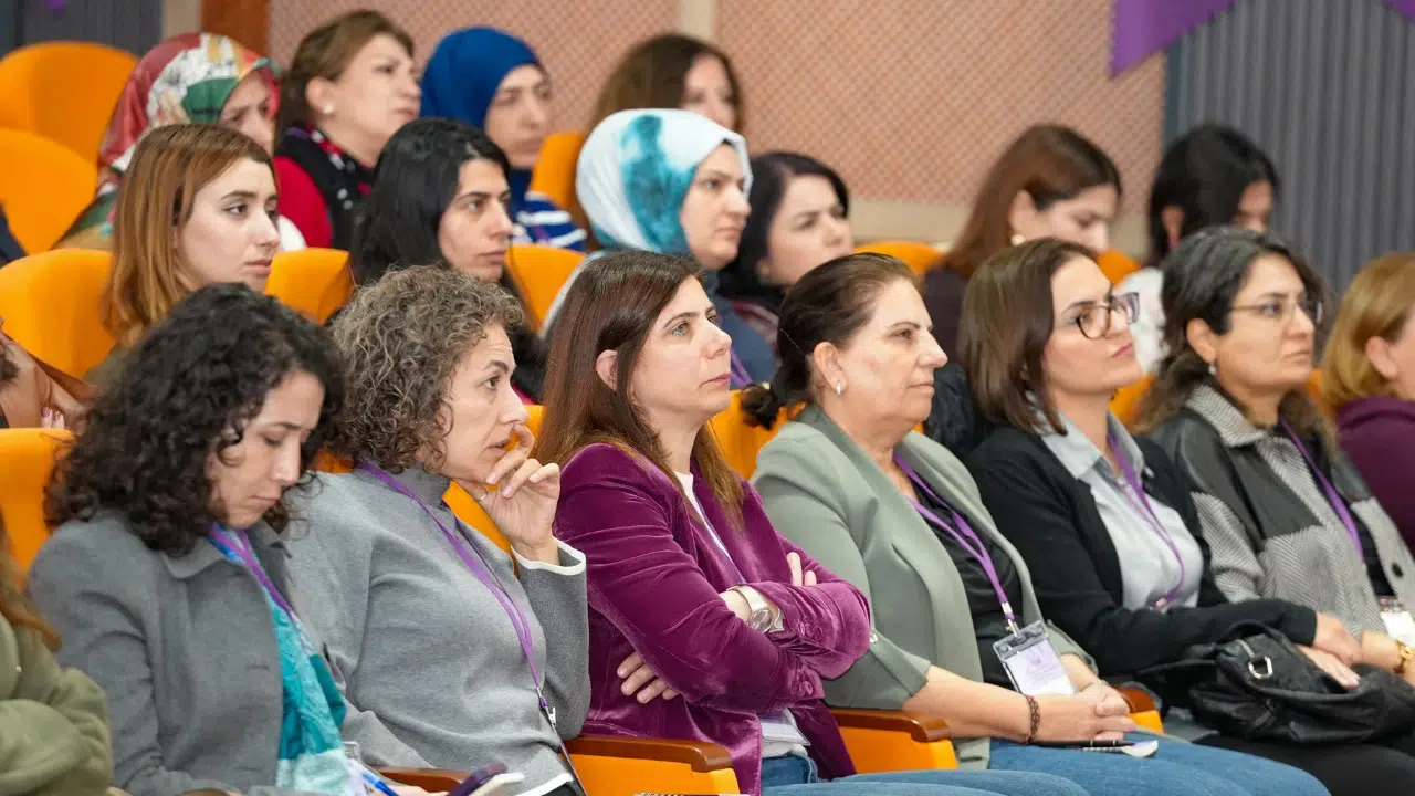 Diyarbakır’da gündeme damga vuran çalıştay: Şiddet yükseliyor, çözüm adresi neresi?