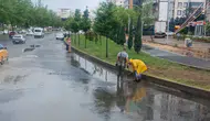 Diyarbakır'da ani sağanak yağış sonrası ekipler sahaya indi