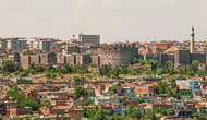 Diyarbakır'da sürücülere uyarı: Çok sayıda yol trafiğe kapatılacak