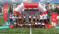 Diyarbakır'daki okul futbolda büyük gurur yaşattı: Karabük'te derece yaptılar