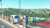İstanbul Boğazı'na asılan Amedspor bayrağına polislerden özel koruma