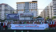Diyarbakır'da sağlık çalışanları sahaya çıktı: Dayanışma turnuvası başladı