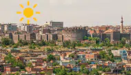 Diyarbakır'da 17 ilçede hava sıcaklıkları belli oldu: Öğle saatlerinde aman dikkat!