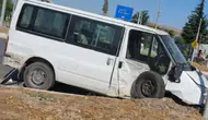 Elazığ-Diyarbakır karayolunda  otomobil transitle çarpıştı: Yaralılar hastaneye kaldırıldı