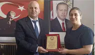 Almanya'dan Çermik'e uzanan gönül köprüsü: 370 öğrenciye çanta ve kırtasiye hediyesi