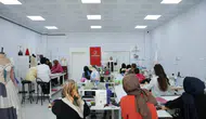Diş hekiminden inşaat mühendisine: Diyarbakır'da kadınlar moda dünyasına hazırlanıyor