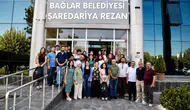 Bağlar'dan 52 öğrenci üniversiteye yerleşti, Eşbaşkan hediyelerini verdi