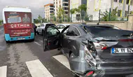 Diyarbakır Kayapınar'da trafik kazası: Halk otobüsü ile otomobil çarpıştı, 4 yaralı