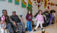 Diyarbakır'da kuşaklar arası gönül köprüsü: Çocuklar Yaşlılar Evi'ni ziyaret etti