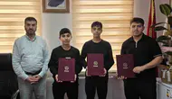 Çermik'te hafızlık eğitimini başarıyla tamamlayan 3 öğrenciye belgeleri verildi