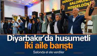 Diyarbakır'da husumetli iki aile barıştı: Eşbaşkan Ay buluşmaya katıldı