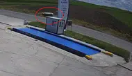 Bismil'de kontrolden çıkan araç tarlaya uçtu Aynı aileden 4 kişi yaralandı