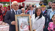 Diyarbakır'da 19 Mayıs coşkusu Valilik önündeki gösteriler büyük ilgi gördü