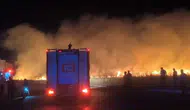 Bağlar'da akşam saatlerinde çıkan anız yangını Diyarbakır Havalimanı yakınını duman altına