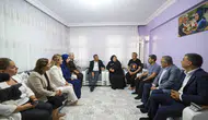 Diyarbakır'da duygusal buluşma Özgür Özel, Rojin Kabaiş'in ailesine taziye ziyaretinde