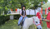 Diyarbakır'da burslu öğrenciler ve aileleri Çınar'daki hipodromda bir araya geldi