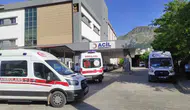 Kulp ilçesinde otomobil şarampole devrildi Feci kazada anne ve küçük oğlu can verdi