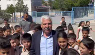 Çermik'te minik öğrencilerin kitap sevinci Belediye Başkanı Karamehmetoğlu okula konuk