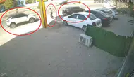 Silvan'da kontrolden çıkan araç faciayı kıl payı teğet geçti Yayanın refleks anı kamerada