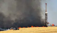 Sur ilçesinde korkutan anız yangını Alevler petrol sahasının kapısına dayandı