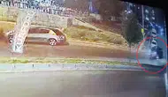 Diyarbakır'ın Kayapınar ilçesinde motosiklet kazası Sürücü otomobilin altında kalmaktan