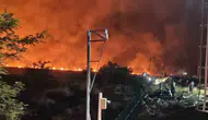 Çınar ilçesinde gece saatlerinde korkutan anız yangını Ekipler 4 saatte söndürdü