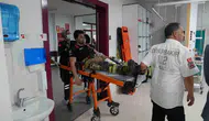 Diyarbakır'daki yangında yaralanan itfaiye erlerine hastanede geçmiş olsun ziyareti