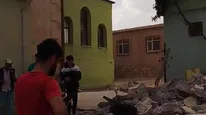 Diyarbakır Hazro’da fırtına: Minare devrildi!