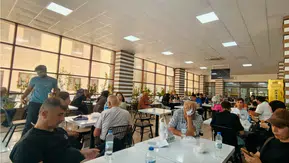Diyarbakır'daki hastanede tepki çeken uygulama : Fırın gibi salonda bekliyorlar