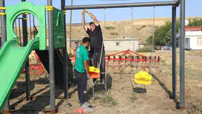 Diyarbakır'ın kırsal mahallelerinde 39 noktada çocuklara özel oyun alanları kuruldu