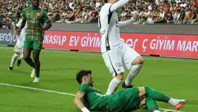 Amedspor Diyarbakır'da devleşti: Beşiktaş'ı 3-2'lik skorla dize getirdi