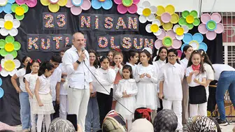 Diyarbakır’da miniklerin 23 Nisan performansı alkış topladı