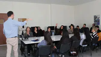 Dicle Üniversitesi’nde gazetecilik etkinliği: Diplomasi ve ajans muhabirliği anlatıldı