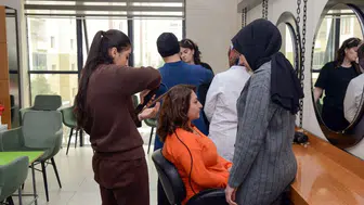 Diyarbakır’da kadınlar kuaförlük ve cilt bakımı kurslarıyla meslek sahibi oluyor