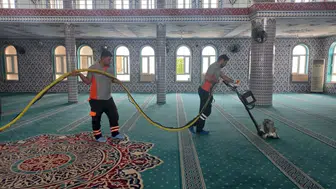 Diyarbakır Kayapınar'da ekipler camileri pırıl pırıl yaptı