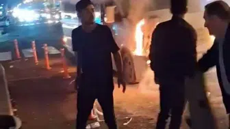 Diyarbakır'da şehir içi minibüsü alev alev yandı: Büyük panik yaşandı