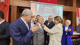 Diyarbakır'da iki önemli isim partisini değiştirdi: Rozetleri takıldı