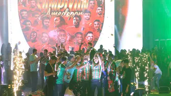 Amedspor kupayı binlerce taraftarıyla kaldırdı: Diyarbakır'da coşku yaşandı