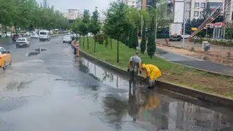 Diyarbakır'da ani sağanak yağış sonrası ekipler sahaya indi