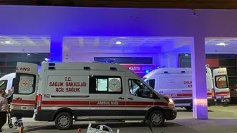 Diyarbakır’da kontrolden çıkan araç ağaca çarptı