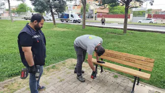 Diyarbakır'da parklara konforlu dokunuş: 25 yeni bank monte edildi