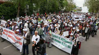 Diyarbakır'da engelliler 'sağlamcılığa' karşı yürüdü