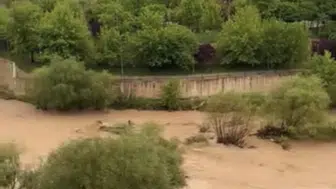 Çermik'te aşırı yağış ve dolu kabusu Ekili araziler ile yollar sular altında kaldı