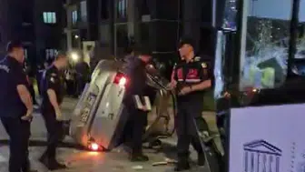 Diyarbakır Bağlar'daki TOKİ konutları yolunda feci kaza 2 can kaybı ve 7 yaralı var