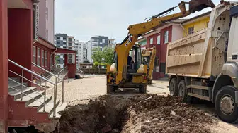Diyarbakır'da tatili fırsat bilen DİSKİ okulların büyük sorununu çözdü