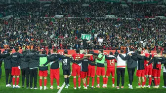 Amedspor taraftarı kombinelere hücum etti: Birçok tribünde biletler tükendi
