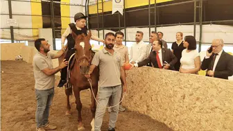 Türkiye'nin ilk hippoterapi merkezi Diyarbakır'da açıldı: Özel çocuklar atlarla iyileşiyor