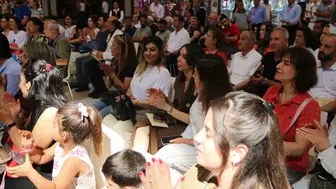 Yazar Ayşe Ceylan Topçu Diyarbakır’da Yüzünü Güneşe Dön için imza günü düzenlendi