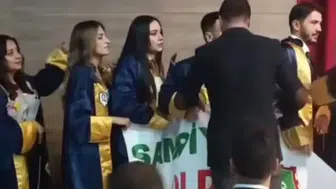 Üniversitede Amedspor pankartına müdahale: Öğrenciler mezuniyet töreninde engellendi