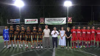 Diyarbakır'da anlamlı futbol turnuvası: 15 takım eski siyasetçinin anısına oynuyor